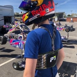 Tillett P1 Ribprotector Zwart-Chroom