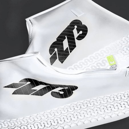 Minus 273 rain over sapatos White